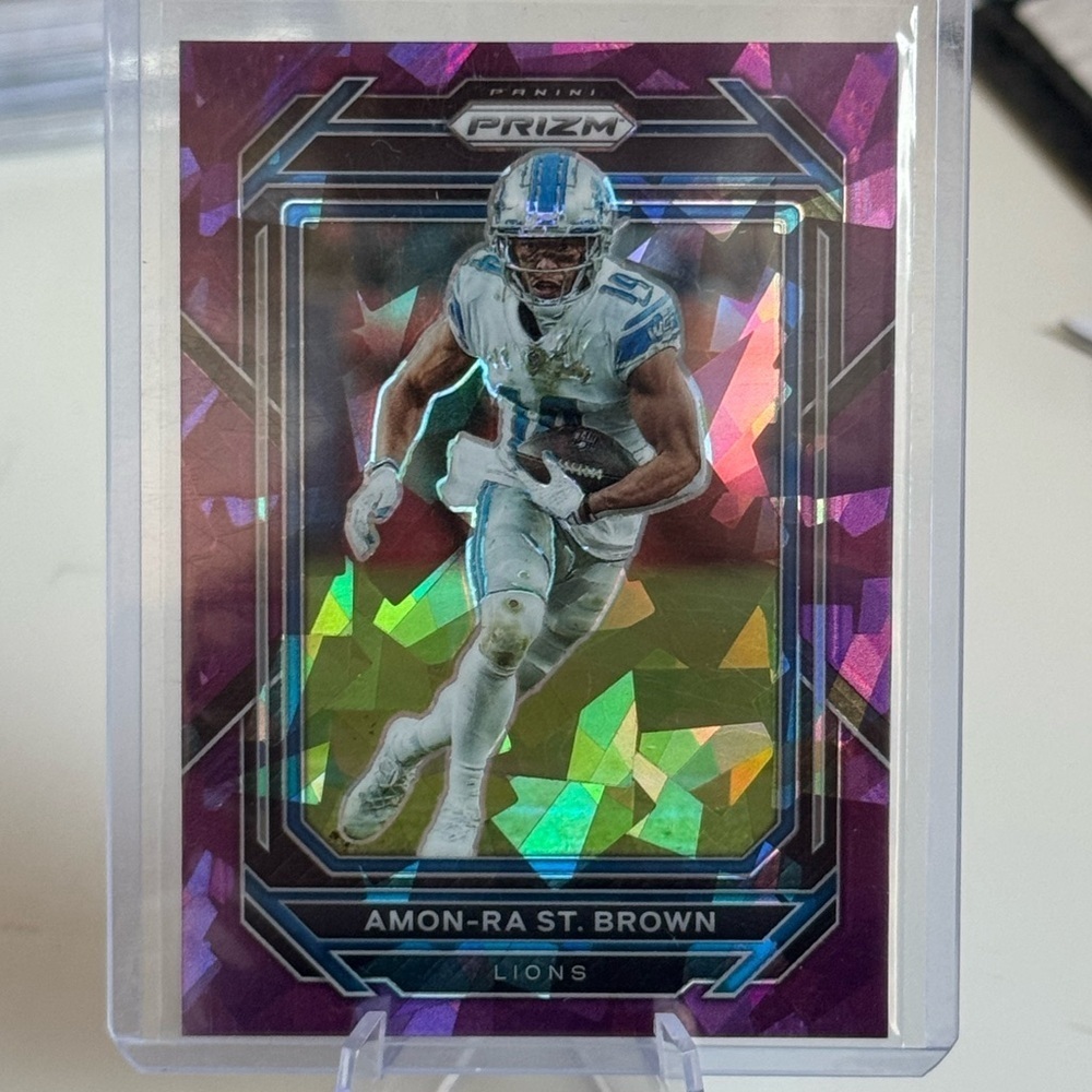 🔥 2022 Amon Ra St. Brown Panini Prizm Purple Cracked Ice Prizm /225